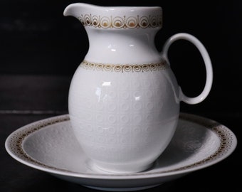 AK Kaiser Porcelain milk jug form 40 relief gold decor peacock eye, Alboth #Y1