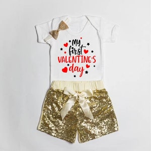 Valentine&#39;s  Day Baby Outfit/  Baby First Valentine&#39;s Day Costume/First Valentine&#39;s Day/ Valentine&#39;s Day/Gift For Baby Girl/ shorts and top