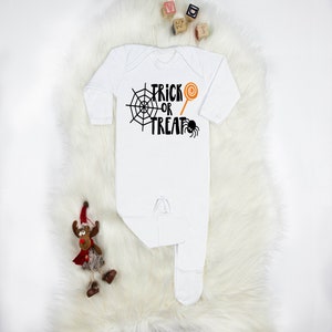 Personalised Halloween Baby Romper suit/First Halloween baby outfit/ Baby Halloween party outfit/ Halloween Baby Party