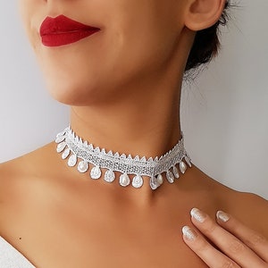 Lace Necklace, White lace choker necklace, White dainty choker, Bridesmaid choker, Lace boho choker, Bridesmaid gift, Gift for girlfriend