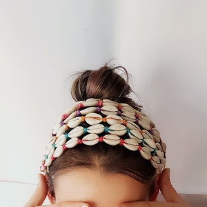 Gekleurde rieten shell hoofdband/shell haaraccessoires/kauri shell verstelbare hoofdband/Seashell hoofdband/Cowry hoofdband/Seashell hoofdband