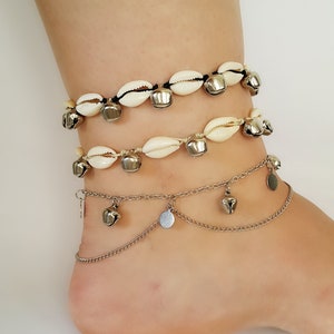 Bell aklet Seashell bell anklet Cowrie anklet Boho anklet Summer anklet Indian anklet bell  Shell  Cowrie  Friendship anklet Macrame anklet