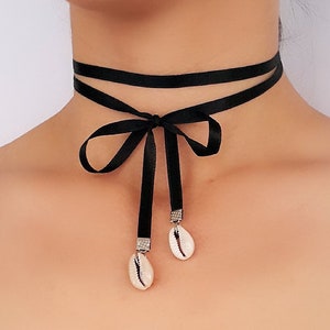 Cowrie sea shell  tie choker necklace Boho choker Ibıza choker necklace Cowry choker Tie choker necklace Seashell choker necklace