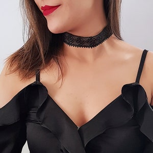 Lace necklace, Black mesh necklace, Black lace choker, Gothic choker, Black lace necklace, graduation gifts, wrap choker, Gift for friends