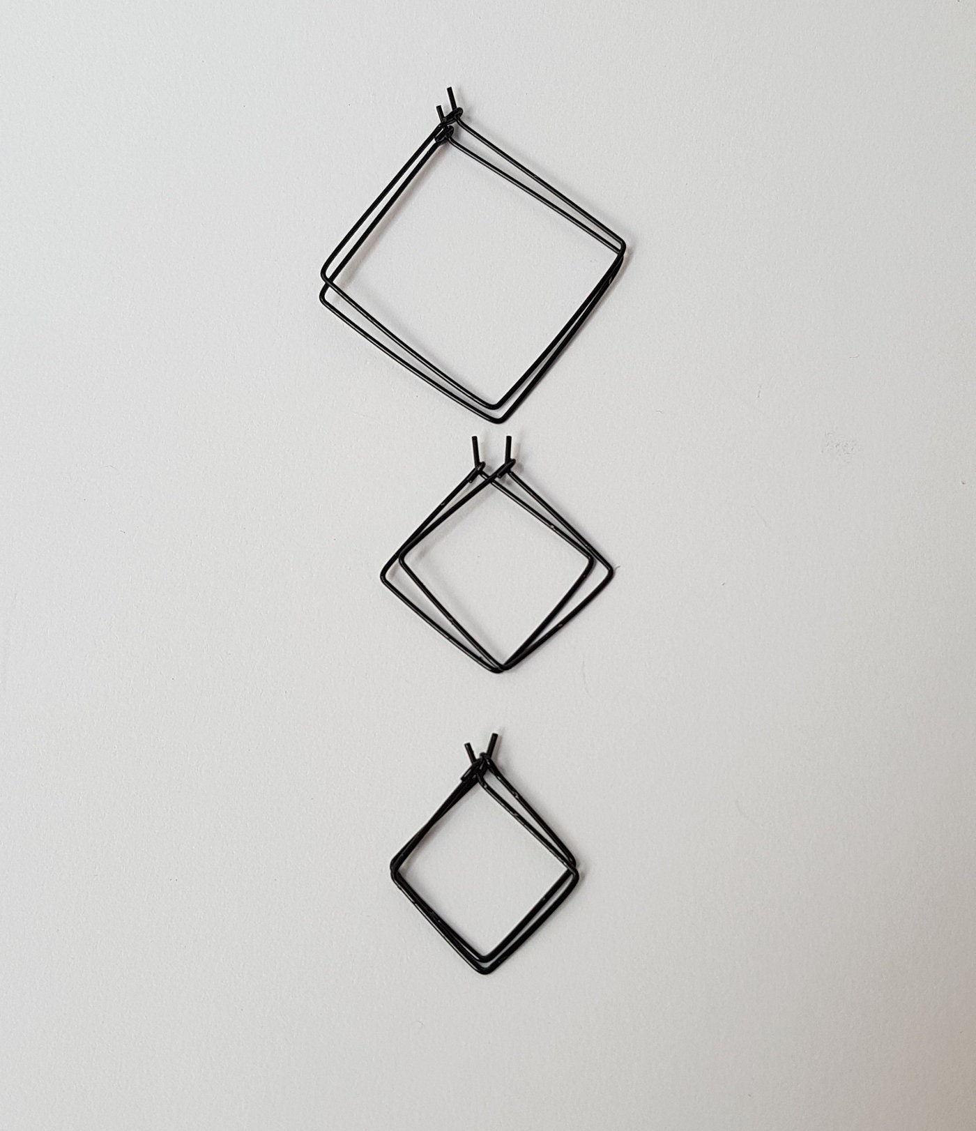Orecchini A Cerchio Quadrati Geometrici, Colore Argento Opaco/nero, Donna, Misure Da 3 A 8 Cm, Senza Etichette Ma Nuovi