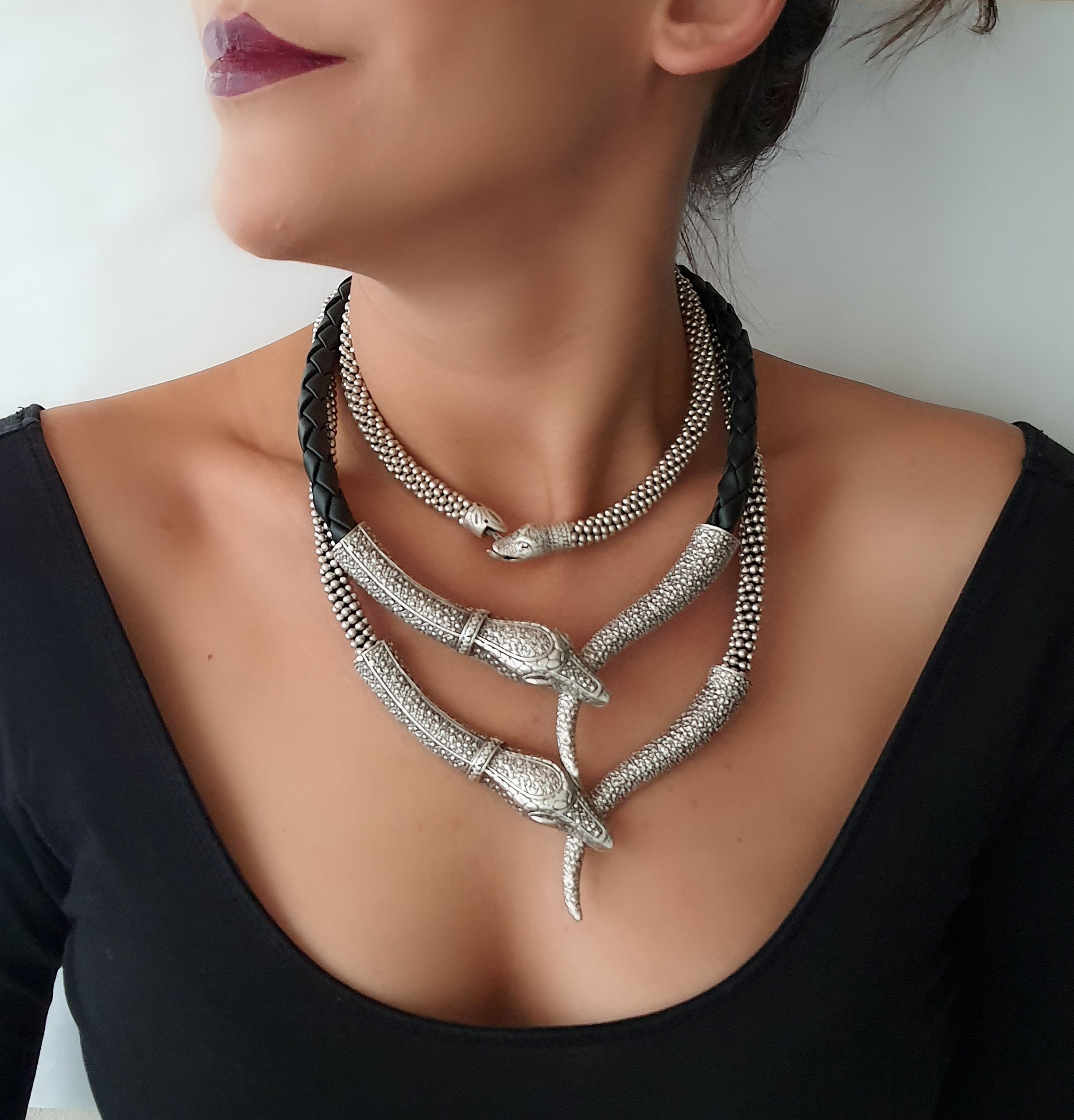 ◇wing bling◇ 925 Silver Silvi Ribbon Snake Choker Necklace Sterling Silver Snake Choker Necklace #17647. For Sale at