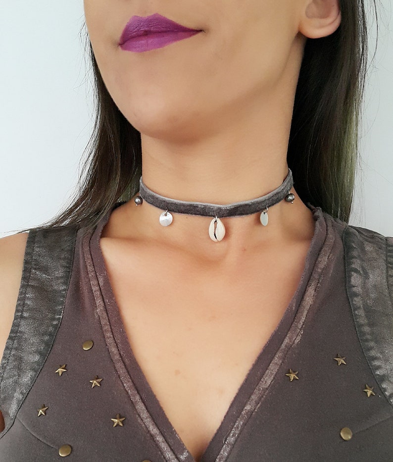 Cowry Kauri shell Cowrie Choker,Sea Shell Necklace Ibiza beach choker Natural seashell pendants Cowry choker Sea shell choker necklace