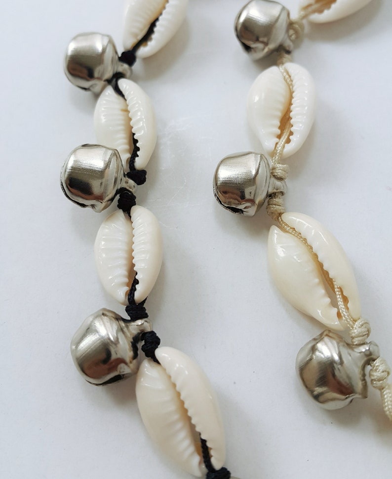 Bell aklet Seashell bell anklet Cowrie anklet Boho anklet Summer anklet Indian anklet bell Shell Cowrie Friendship anklet Macrame anklet