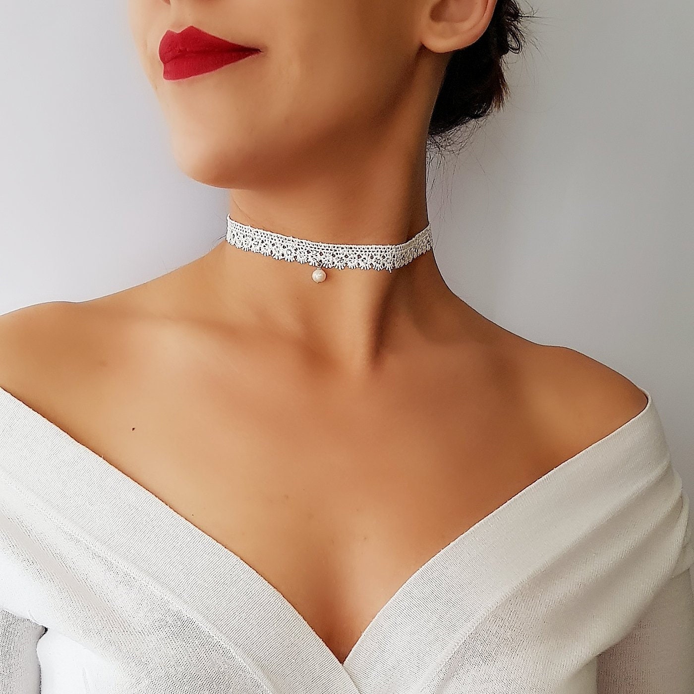 Lace Necklace, White Lace Choker Necklace, White Dainty Choker, Bridal Choker, Lace Pearl Choker, Mesh Collar Choker, Bridesmaid Gifts