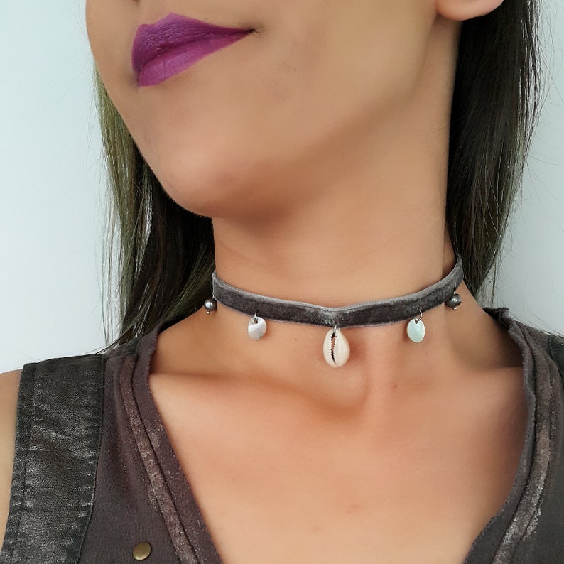 Cowry Kauri shell Cowrie Choker,Sea Shell Necklace Ibiza beach choker Natural seashell pendants Cowry choker Sea shell choker necklace