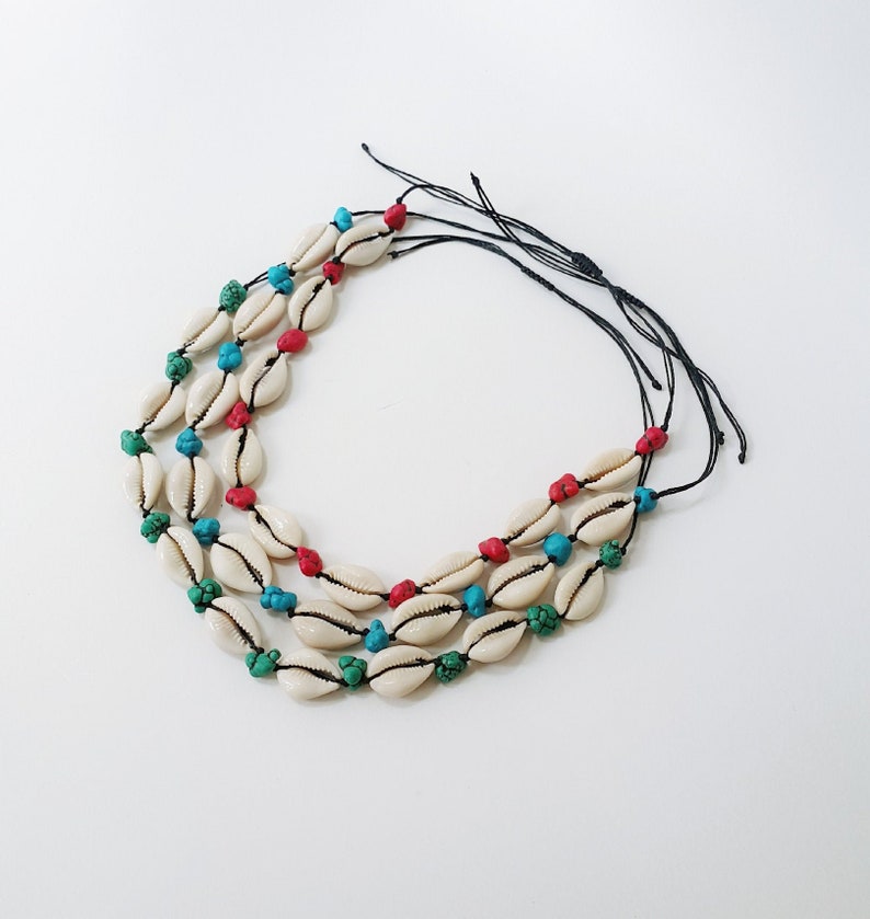 Beach turquoise choker Summer necklace Shell choker necklace Seashell choker necklace Boho necklace Cowrie shell choker Beach jewelry
