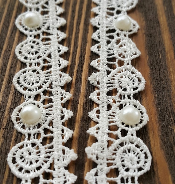 Inateannal Collana girocollo in pizzo bianco Collana con ciondolo a cuore con perle Collana con colletto con fiocco in pizzo gotico Collana con colletto in pizzo Bowknot Lolita Gioielli per donne