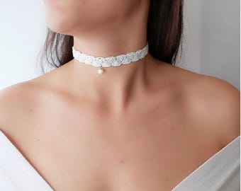Collana girocollo in pizzo e perle da sposa: collana bianca delicata - Italia