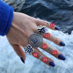 Blue evil eye mignon bagues en argent Evil Eye Bijoux Bague empilable Bague de protection Blue evil eye, Bijoux Boho Bagues de bonne chance Bagues boho bleues image 5