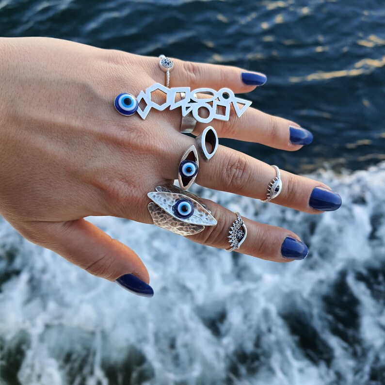 Blue evil eye mignon bagues en argent Evil Eye Bijoux Bague empilable Bague de protection Blue evil eye, Bijoux Boho Bagues de bonne chance Bagues boho bleues image 8