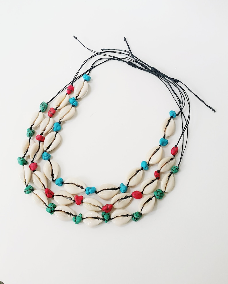 Beach turquoise choker Summer necklace Shell choker necklace Seashell choker necklace Boho necklace Cowrie shell choker Beach jewelry