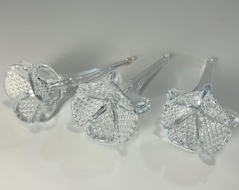 Original  8 pcs -MURANO Vtg. replacement glass tulip design- Sciolari Venini *Made in Italy* 4 1/2 long X approx. 1 1/2-hand made.