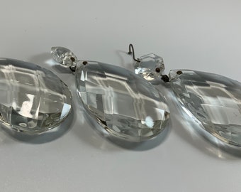 Vintage 8 pcs 1950’s Lead Crystal pear shape chandelier’s glass ornaments- measuring 2 1/2 inches long X 1 1/4 wide. Mint condition.