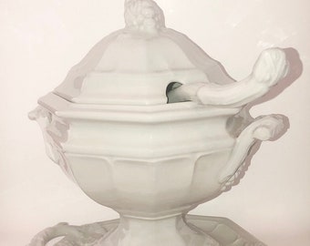 Red Cliff White Ironstone Tureen, Vintage 4 piece set, Grape Motif Tureen, Ironstone Tureen, Antique Ironstone