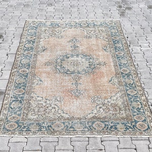 Vintage Oushak Rug: Hand-Knotted Turkish Wool Rug (5.2x8.7 ft)
