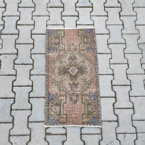 Small Vintage Oushak Rug: Hand-Knotted Wool Turkish Door Mat (1.6x2.7 ft)