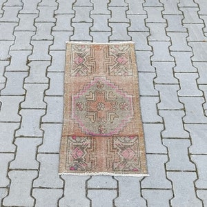 Vintage Wool Turkish Rug: Small Oushak Anatolian Mat (1.7x3.4 ft)