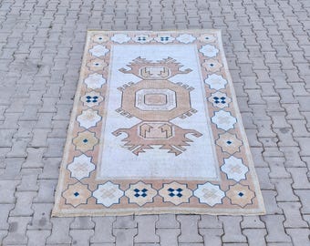 Vintage Oushak Rug: 4.9x7.7 ft, Hand-Knotted Wool Anatolian Rug