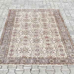 Vintage Turkish Oushak Rug: Hand-Knotted Wool Anatolian Kilim (5.8x9.7 ft)