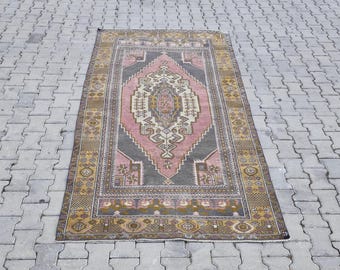 5x9 Vintage Turkish Oushak Rug: Hand-Knotted Wool Anatolian Rug