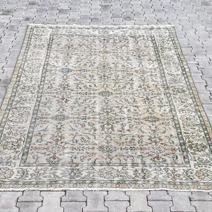 Vintage Turkish Oushak Rug: Hand-Knotted Wool, Bohemian Kilim (6x9.5 ft)