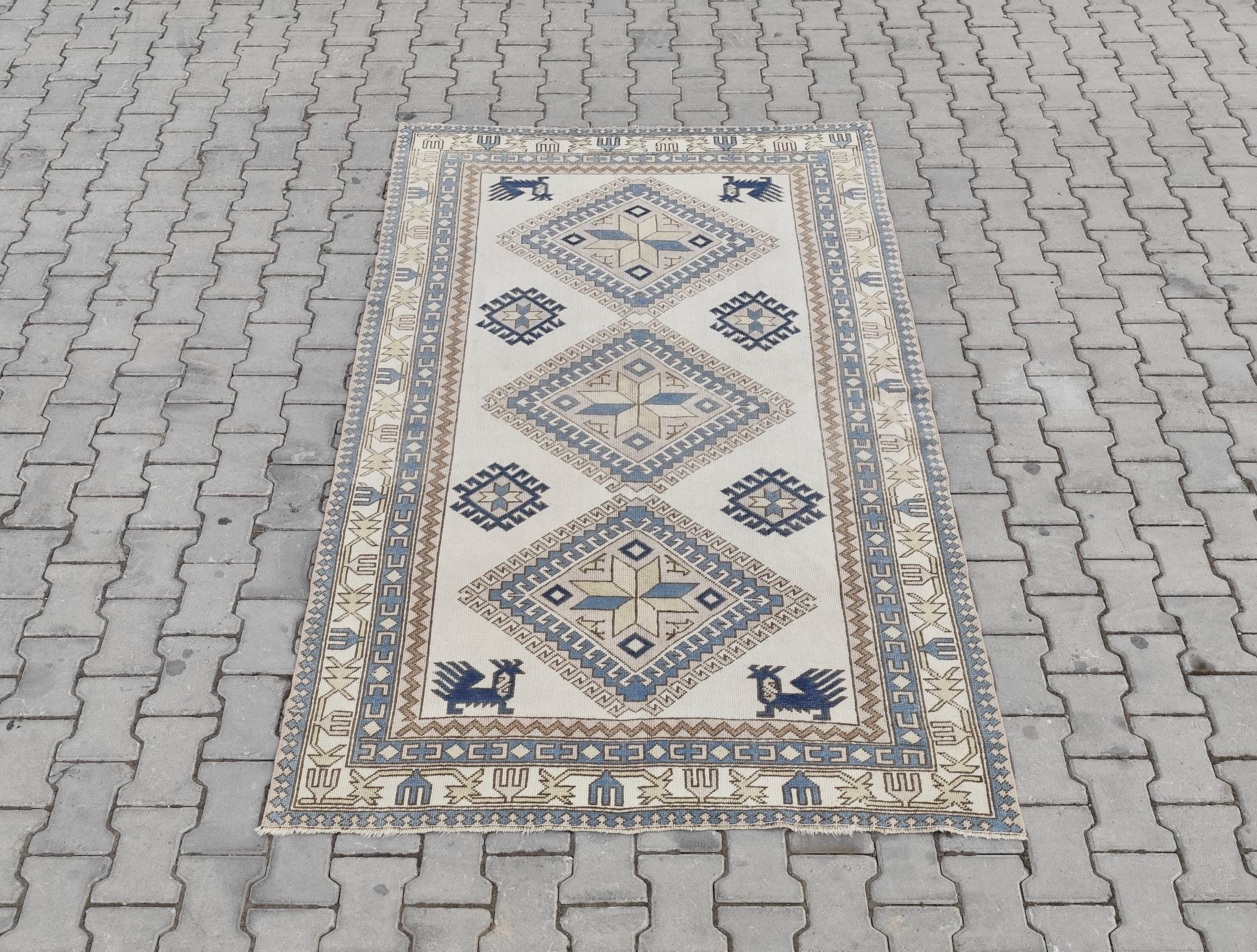 5x8 Vintage Turkish Oushak Rug: Hand-knotted Wool, Faded Anatolian