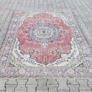 Vintage Turkish Oushak Rug: Hand-Knotted Wool Anatolian Carpet (5.6x9.5 ft)