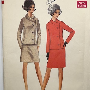 Style 2533 1960s Women's Tailored Suit Pattern Double-Breasted Jacket Size 12 (34" bust) UNCUT