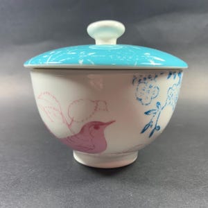 Portmeirion Dawn Chorus Sugar Bowl with Lid – Birds, Butterflies & Flowers – Floral Porcelain Trinket Dish