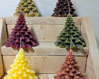 Vela de cera de abejas Evergreen Spirit Tree: vela de altar teñida con plantas para el solsticio de invierno, rituales y decoración espiritual. Hecha a mano.