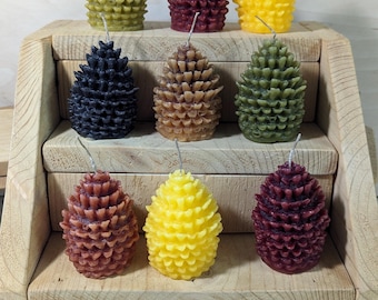 Vela de cera de abejas con forma de piña pequeña: inspirada en la naturaleza y hecha a mano