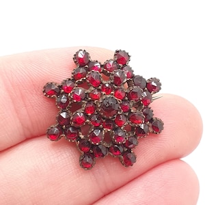 Antique Victorian Bohemian Garnet Brooch Pin Star Starburst Rolled Gold Renaissance Revival 1800s Pyrope Vintage Womens Jewelry Jewellery