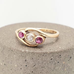 Antique 18ct 18k Gold Ruby & Diamond Ring Crossover 18k Solid 750  Trilogy Old Cut Victorian Sparkly Gemstone Womens Vintage Jewelry