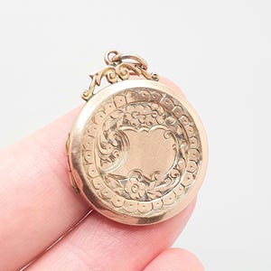 Antique 9ct Rose Gold Locket Round Circle Solid 9k 375 Shield Engraved Big Pendant Love Gift Back & Front Necklace Jewelry Womens Jewellery