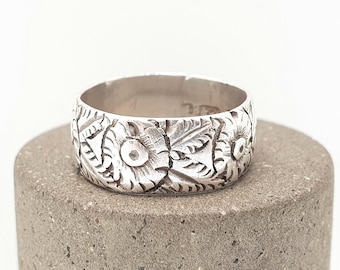 Vintage 1976 Excalibur Sterling Silver Bangle – Hand Engraved