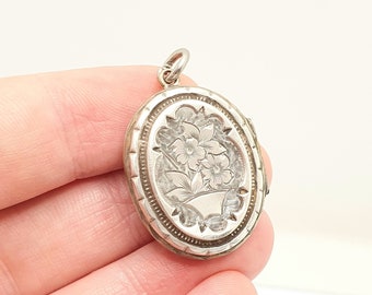 Antique Victorian Sterling Silver Locket Flower Basket Engraved Back and Front Oval Pendant Picture Photo Vintage Womens Jewelry Jewellery