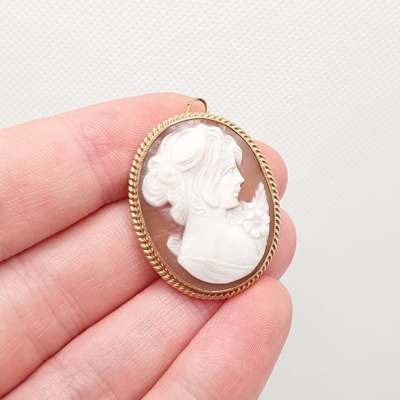 Vintage 9k 9ct Gold Cameo Necklace Pendant Solid … - image 1