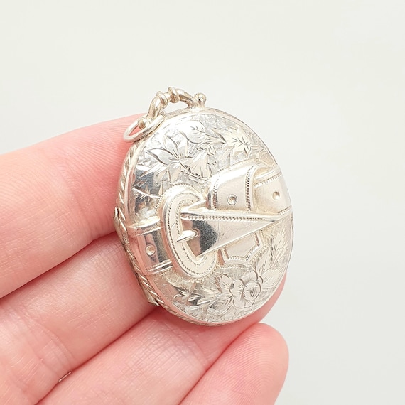 アンティークビクトリアンソリッドシルバーロケットベルトバックル