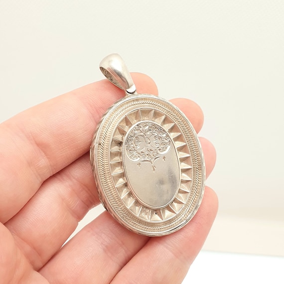 Antique Locket Solid Silver Victorian Large Big V… - image 1