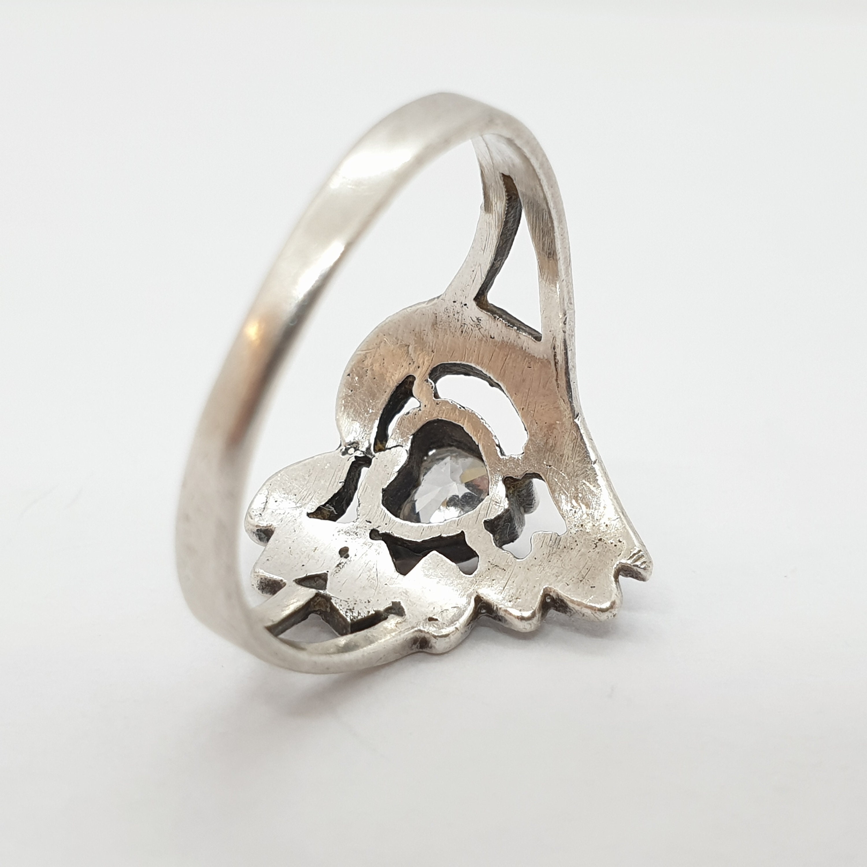 指輪・リング Heart Symbol Ring (Antique Silver, Matte) [SIZE.1] Bold ring in sterling silver with heart-shaped zirconia