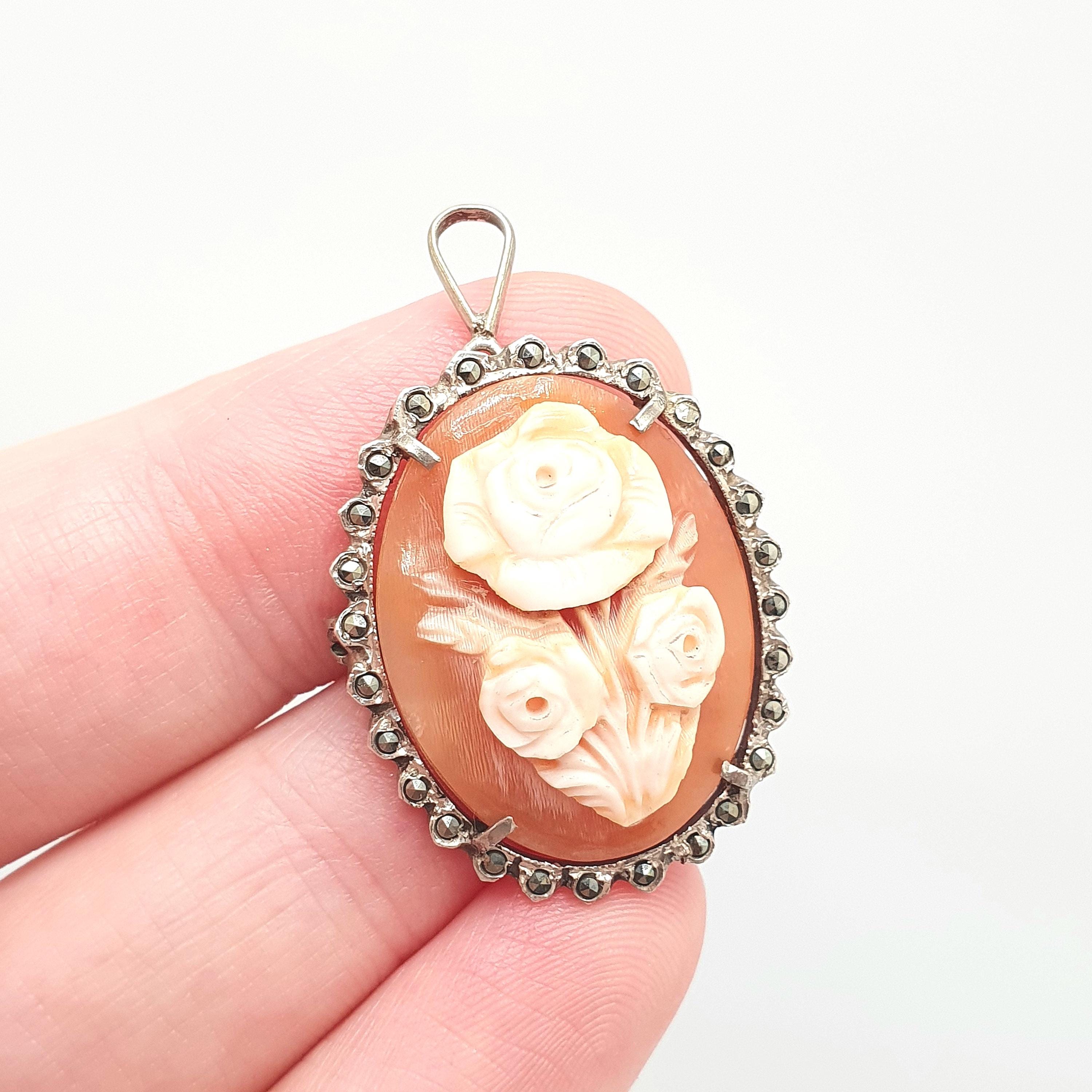 カメオ　アンティーク　ニューヨーク　アメリカ　ヴィンテージ アンティーク スターリングシルバー フラワーカメオペンダント