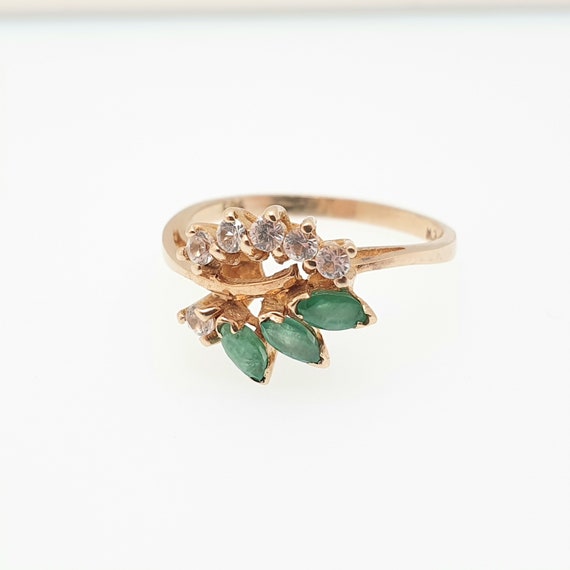Vintage 14k Gold Emerald Cluster Ring White Spine… - image 4