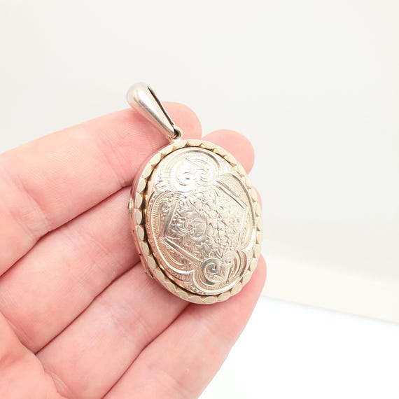 Antique Solid Silver Victorian Locket Dome Centre… - image 3