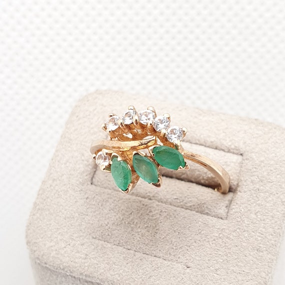 Vintage 14k Gold Emerald Cluster Ring White Spine… - image 2