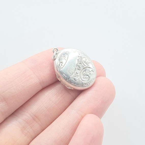 Antique Solid Silver Oval Locket Back and Front H… - image 4